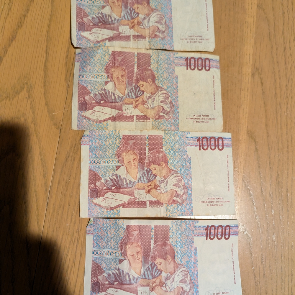 Collectors item - 1000 Banknotes